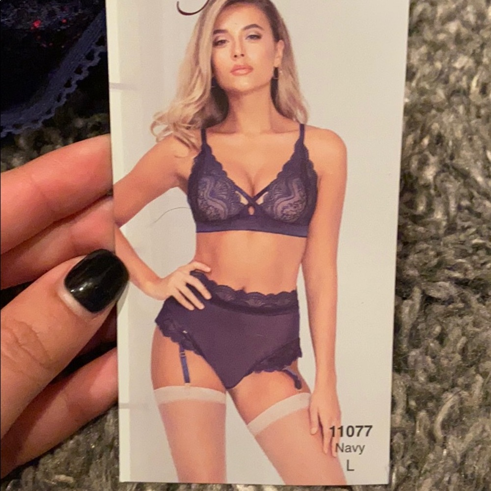 YANDY navy 2 piece